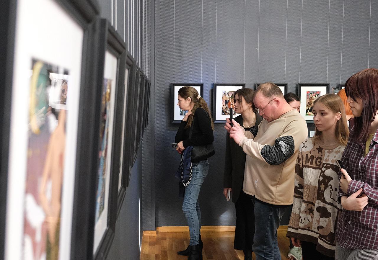 Фото В Новосибирском художественном музее открылась выставка «Всякие сказки» 5